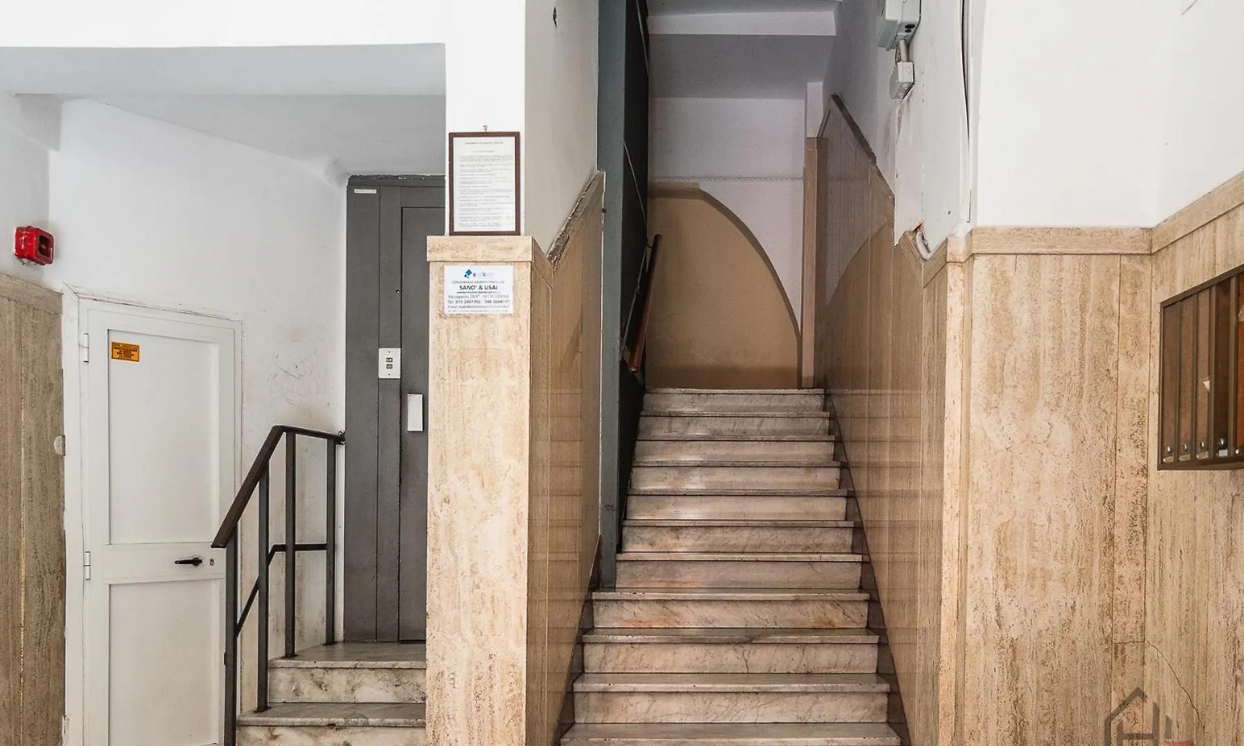Prince Suite - Trains 4 Min - Ac - Super Wifi Genoa Apartment