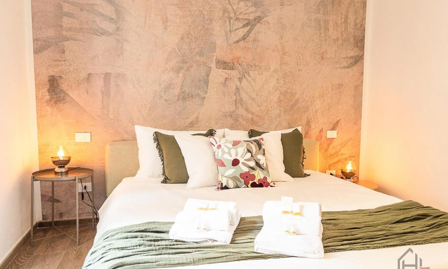 Prince Suite - Trains 4 Min - Ac - Super Wifi Genoa Apartment