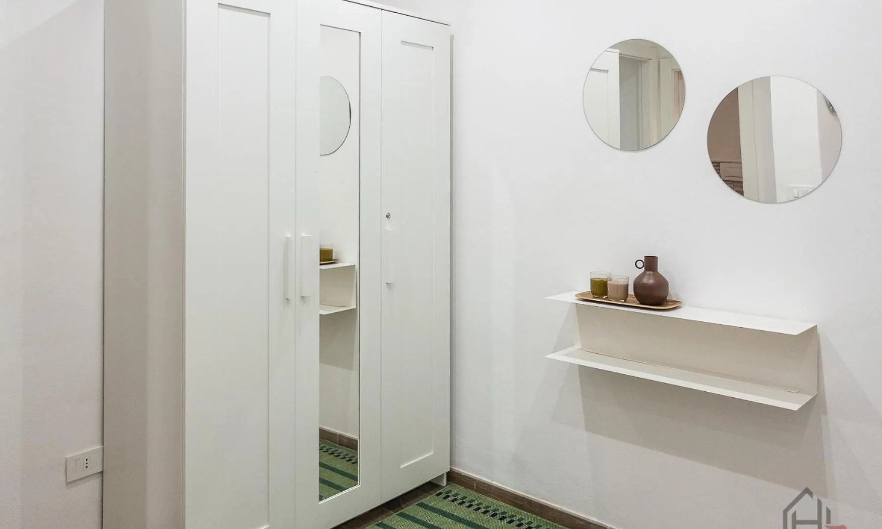 Prince Suite - Trains 4 Min - Ac - Super Wifi Genoa Apartment